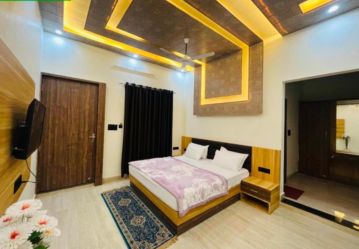 Lotus Palm Retreat - Full Villa Ujjain Ngoại thất bức ảnh