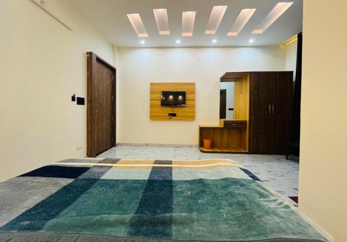 Lotus Palm Retreat - Full Villa Ujjain Ngoại thất bức ảnh